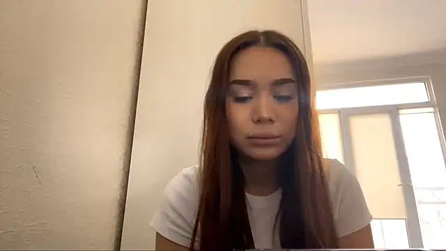 Snapshot of Katerinazz chatting on February 24, 5:52 am Katerinazz online show from February 24, 5:52 am