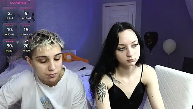 LuxuryLoverss online show from April 22, 11:28 am