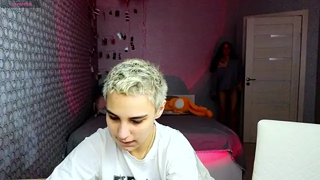 LuxuryLoverss online show from March 6, 11:05 am