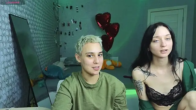 LuxuryLoverss online show from March 11, 11:15 am