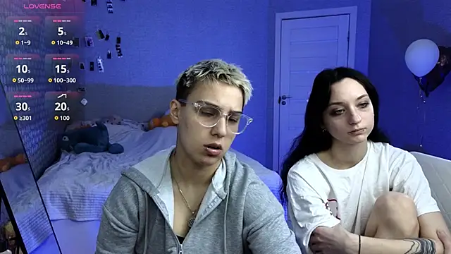 LuxuryLoverss online show from April 19, 11:11 am