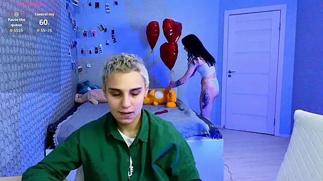 LuxuryLoverss online show from March 4, 11:07 am