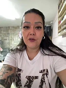 Snapshot of violeta_delavega chatting on June 4, 6:45 pm violeta delavega online show from June 4, 6:45 pm
