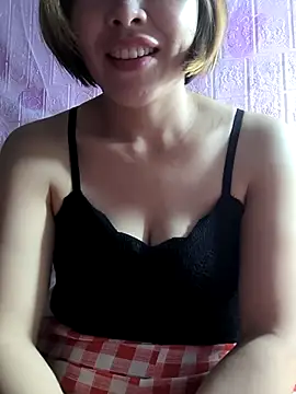 juicy-milu online show from March 23, 9:09 am