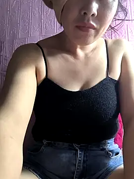 juicy-milu online show from March 24, 12:16 pm