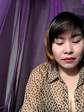 juicy-milu online show from March 15, 11:50 am