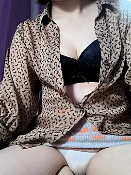 juicy-milu online show from March 19, 1:38 am