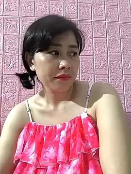 juicy-milu online show from June 26, 5:30 pm