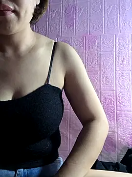 juicy-milu online show from March 20, 2:40 pm