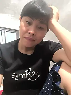 juicy-milu online show from June 12, 1:53 pm