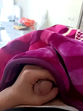 Snapshot of KADINDELISI34 chatting on February 23, 8:15 am KADINDELISI34 online show from February 23, 8:15 am