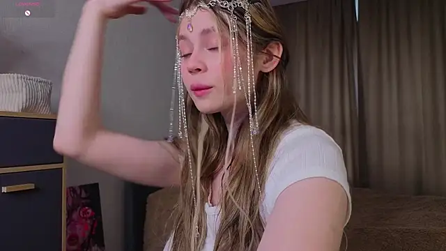 Dipamelly online show from April 11, 2:41 am