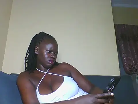 Lynne10 online show from June 20, 5:51 pm