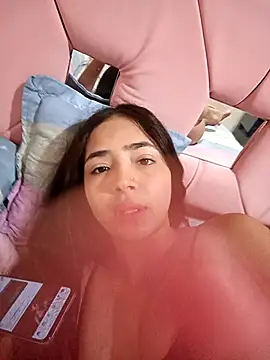 Sexy cloe outdoors online show from March 15, 8:05 pm