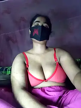 hotgirls02 online show from April 19, 4:30 pm