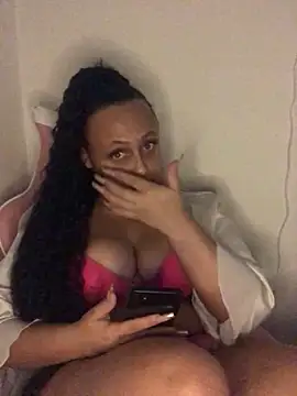 Snapshot of mayawesttt chatting on February 23, 5:24 pm mayawesttt online show from February 23, 5:24 pm