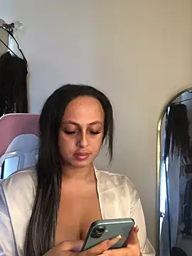 mayawesttt online show from March 6, 12:44 pm