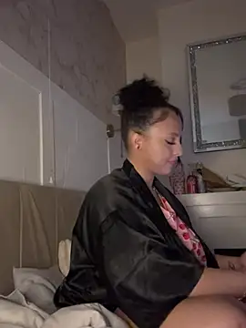 mayawesttt online show from April 8, 9:38 pm