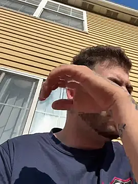 Tyyuiiihgfd online show from June 27, 1:17 pm