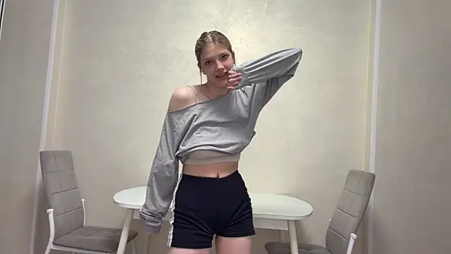 Snapshot of Carolini_i chatting on June 27, 4:35 pm Carolini i online show from June 27, 4:35 pm