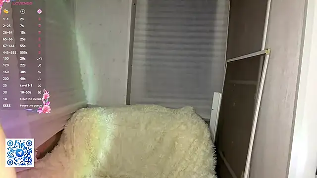 Carolini i online show from March 12, 6:23 pm