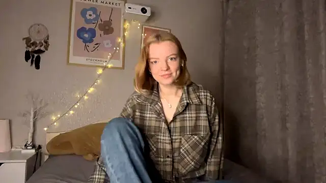 Snapshot of Marry_Sornatiko chatting on February 23, 9:15 pm Marry Sornatiko online show from February 23, 9:15 pm