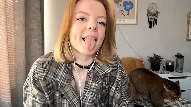 Snapshot of Marry_Sornatiko chatting on March 1, 12:27 pm Marry Sornatiko online show from March 1, 12:27 pm