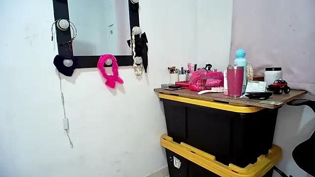 Couplesweethot online show from June 1, 8:08 pm