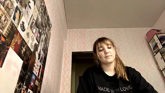 Snapshot of JanineThielman chatting on July 8, 12:06 pm JanineThielman online show from July 8, 12:06 pm