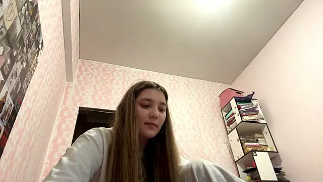 Snapshot of JanineThielman chatting on June 14, 1:23 pm JanineThielman online show from June 14, 1:23 pm
