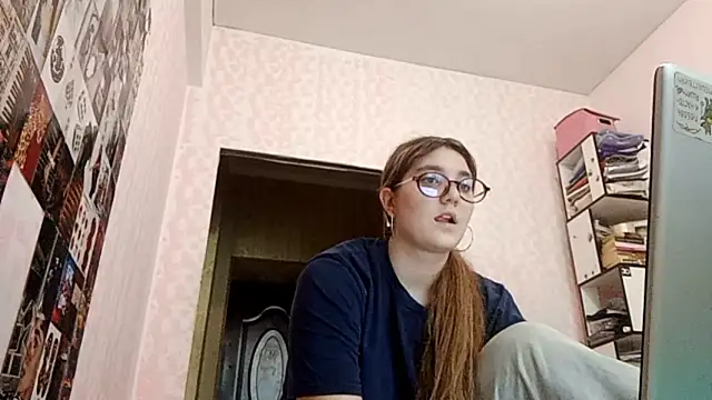 Snapshot of JanineThielman chatting on July 3, 6:09 am JanineThielman online show from July 3, 6:09 am