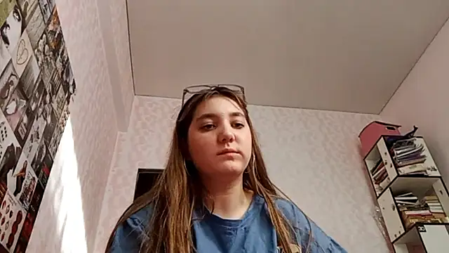 Snapshot of JanineThielman chatting on June 19, 12:11 pm JanineThielman online show from June 19, 12:11 pm