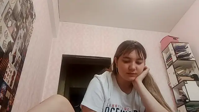 Snapshot of JanineThielman chatting on July 9, 5:30 am JanineThielman online show from July 9, 5:30 am