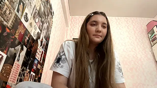 Snapshot of JanineThielman chatting on June 11, 12:24 pm JanineThielman online show from June 11, 12:24 pm