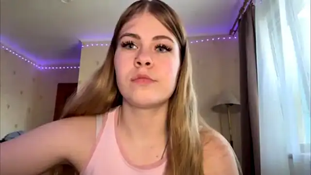 Snapshot of Amy_Maev chatting on June 1, 12:05 pm Amy Maev online show from June 1, 12:05 pm