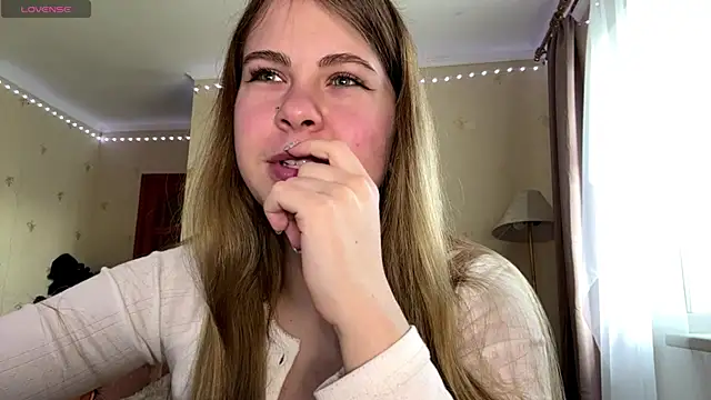 Snapshot of Amy_Maev chatting on April 23, 11:05 am Amy Maev online show from April 23, 11:05 am