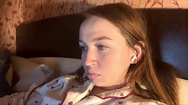 Hanna  Montanna online show from February 28, 3:22 pm