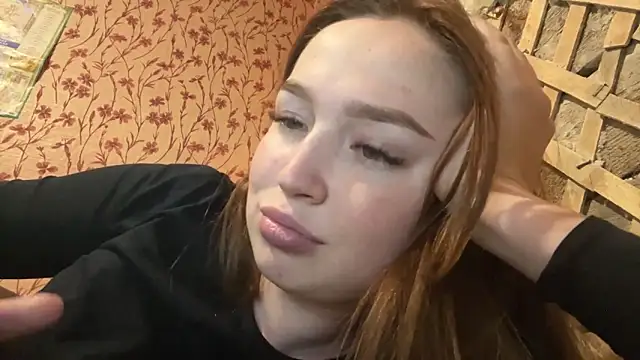 Hanna  Montanna online show from February 27, 3:01 pm