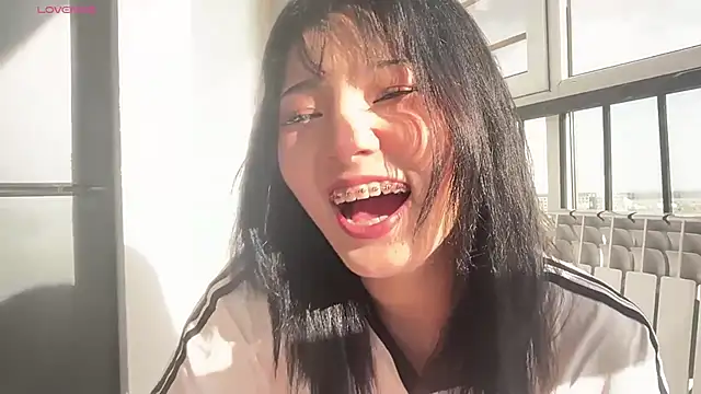 minnie joy online show from May 11, 12:17 pm