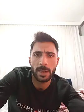 Snapshot of Serkan_2 chatting on February 28, 5:07 am Serkan 2 online show from February 28, 5:07 am