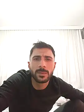 Snapshot of Serkan_2 chatting on February 26, 5:18 am Serkan 2 online show from February 26, 5:18 am