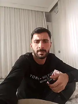 Snapshot of Serkan_2 chatting on March 2, 1:40 pm Serkan 2 online show from March 2, 1:40 pm