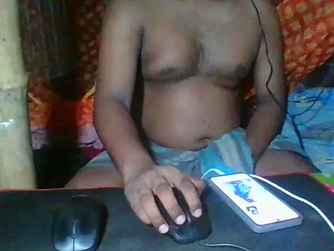 Snapshot of BestDick2910 chatting on April 13, 6:45 pm BestDick2910 online show from April 13, 6:45 pm