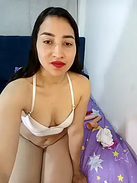 Snapshot of ANGELY_WET_JEET chatting on May 8, 3:54 am ANGELY WET JEET online show from May 8, 3:54 am