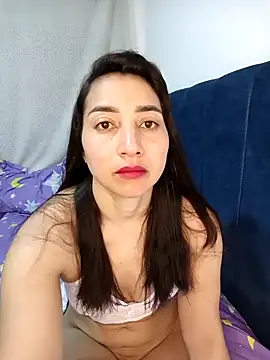 Snapshot of ANGELY_WET_JEET chatting on May 10, 9:35 am ANGELY WET JEET online show from May 10, 9:35 am