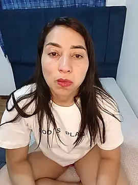 Snapshot of ANGELY_WET_JEET chatting on June 30, 3:06 am ANGELY WET JEET online show from June 30, 3:06 am