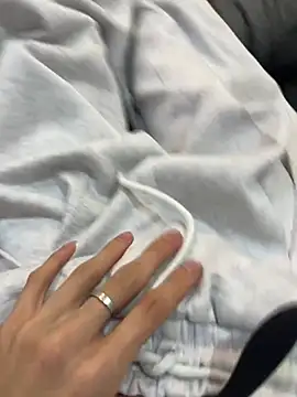 Snapshot of NniuAh chatting on February 24, 10:38 am NniuAh online show from February 24, 10:38 am