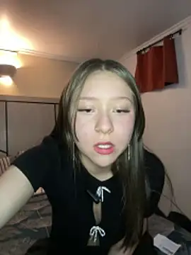 Snapshot of NixieSterling chatting on April 29, 11:22 pm NixieSterling online show from April 29, 11:22 pm