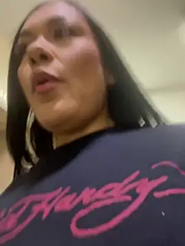 Snapshot of Tiffanyy_Lam chatting on February 25, 9:36 pm Tiffanyy Lam online show from February 25, 9:36 pm