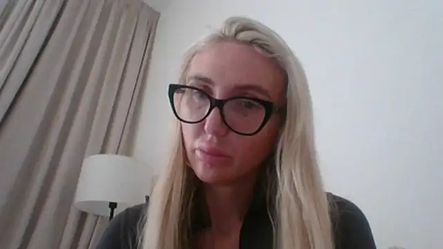 kinkykara25 online show from April 13, 10:41 am